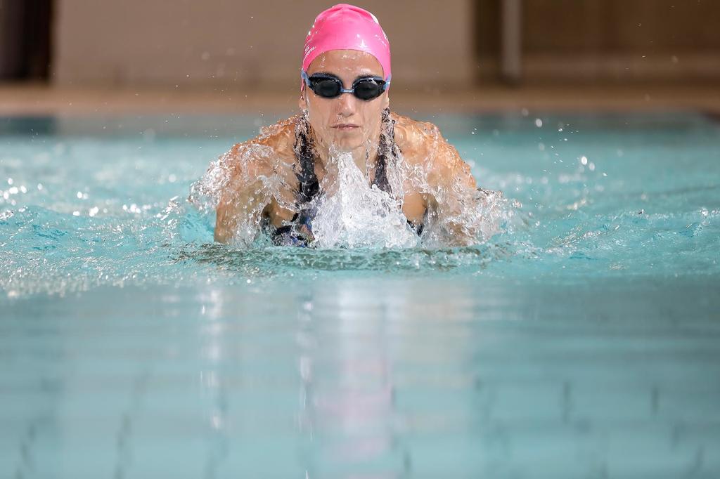 Im beheizten 25-Meter-Sportbecken läßt sich wunderbar an der Schwimmform arbeiten. (Foto: Sportresort Hohe Salve)